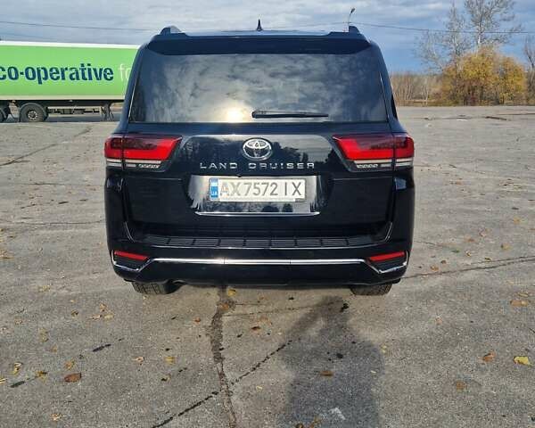 Черный Тойота Ленд Крузер, объемом двигателя 3.35 л и пробегом 102 тыс. км за 76000 $, фото 3 на Automoto.ua