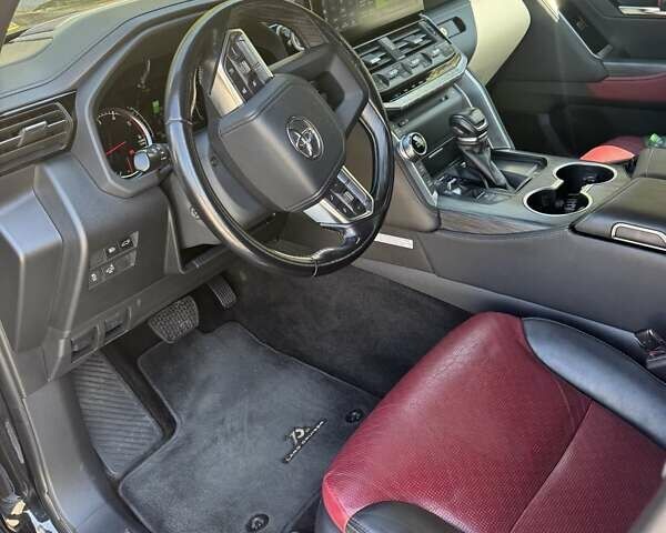 Черный Тойота Ленд Крузер, объемом двигателя 3.35 л и пробегом 110 тыс. км за 82000 $, фото 6 на Automoto.ua