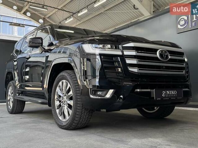 Черный Тойота Ленд Крузер, объемом двигателя 3.35 л и пробегом 1 тыс. км за 180000 $, фото 26 на Automoto.ua