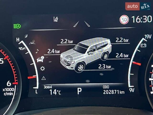 Черный Тойота Ленд Крузер, объемом двигателя 3.3 л и пробегом 202 тыс. км за 73000 $, фото 37 на Automoto.ua