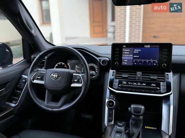 Черный Тойота Ленд Крузер, объемом двигателя 3.3 л и пробегом 60 тыс. км за 74999 $, фото 18 на Automoto.ua