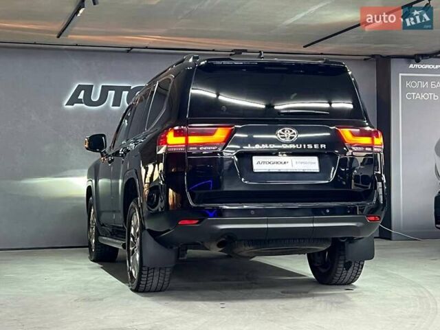 Черный Тойота Ленд Крузер, объемом двигателя 3.3 л и пробегом 202 тыс. км за 73000 $, фото 4 на Automoto.ua