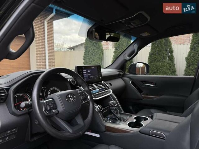 Черный Тойота Ленд Крузер, объемом двигателя 3.3 л и пробегом 60 тыс. км за 74999 $, фото 10 на Automoto.ua