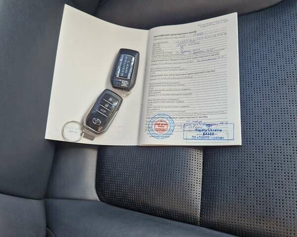 Черный Тойота Ленд Крузер, объемом двигателя 3.35 л и пробегом 102 тыс. км за 76000 $, фото 19 на Automoto.ua