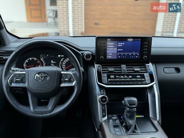 Черный Тойота Ленд Крузер, объемом двигателя 3.3 л и пробегом 60 тыс. км за 74999 $, фото 17 на Automoto.ua