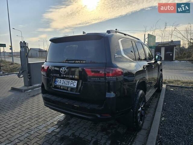 Чорний Тойота Ленд Крузер, об'ємом двигуна 3.3 л та пробігом 97 тис. км за 81651 $, фото 9 на Automoto.ua