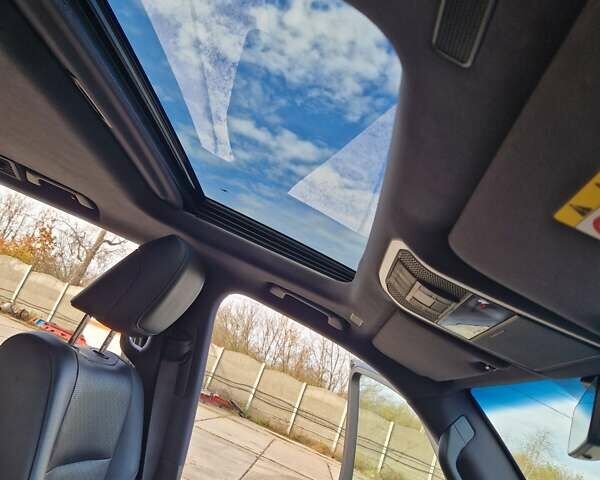 Черный Тойота Ленд Крузер, объемом двигателя 3.35 л и пробегом 102 тыс. км за 76000 $, фото 15 на Automoto.ua