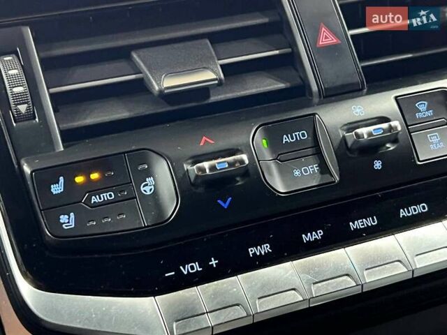 Черный Тойота Ленд Крузер, объемом двигателя 3.3 л и пробегом 202 тыс. км за 73000 $, фото 23 на Automoto.ua