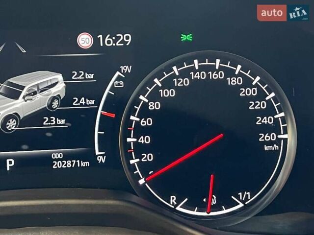 Черный Тойота Ленд Крузер, объемом двигателя 3.3 л и пробегом 202 тыс. км за 73000 $, фото 36 на Automoto.ua