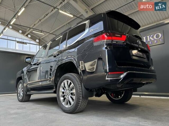 Черный Тойота Ленд Крузер, объемом двигателя 3.35 л и пробегом 1 тыс. км за 180000 $, фото 11 на Automoto.ua