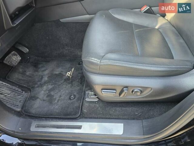 Чорний Тойота Ленд Крузер, об'ємом двигуна 3.3 л та пробігом 97 тис. км за 81651 $, фото 14 на Automoto.ua