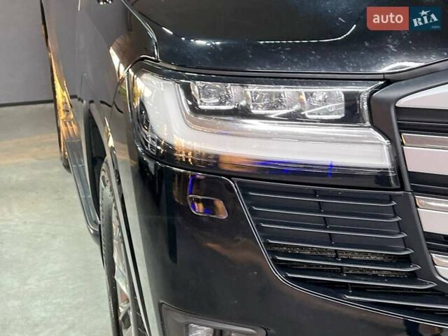 Черный Тойота Ленд Крузер, объемом двигателя 3.3 л и пробегом 202 тыс. км за 73000 $, фото 1 на Automoto.ua