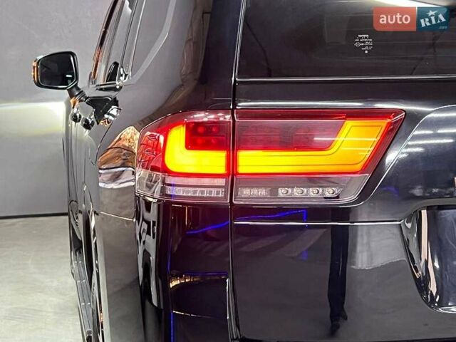 Черный Тойота Ленд Крузер, объемом двигателя 3.3 л и пробегом 202 тыс. км за 73000 $, фото 5 на Automoto.ua