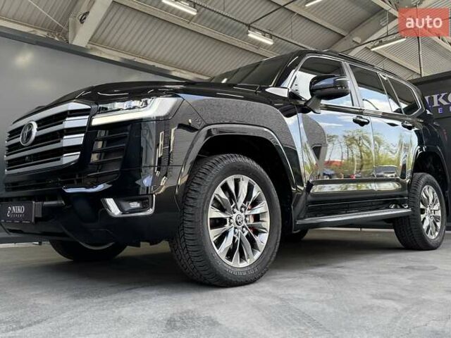 Черный Тойота Ленд Крузер, объемом двигателя 3.35 л и пробегом 1 тыс. км за 180000 $, фото 3 на Automoto.ua