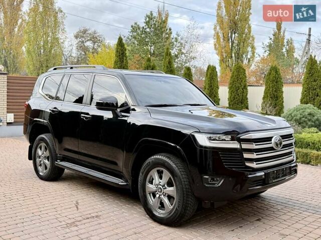 Черный Тойота Ленд Крузер, объемом двигателя 3.3 л и пробегом 60 тыс. км за 74999 $, фото 4 на Automoto.ua