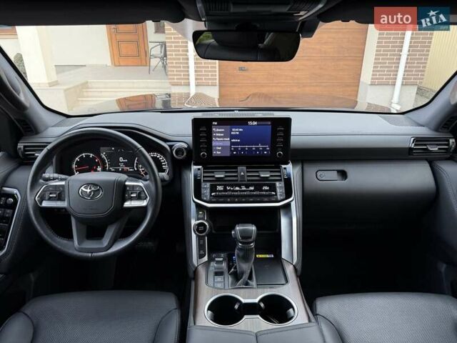 Черный Тойота Ленд Крузер, объемом двигателя 3.3 л и пробегом 60 тыс. км за 74999 $, фото 19 на Automoto.ua