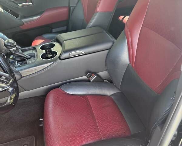 Черный Тойота Ленд Крузер, объемом двигателя 3.35 л и пробегом 110 тыс. км за 82000 $, фото 8 на Automoto.ua