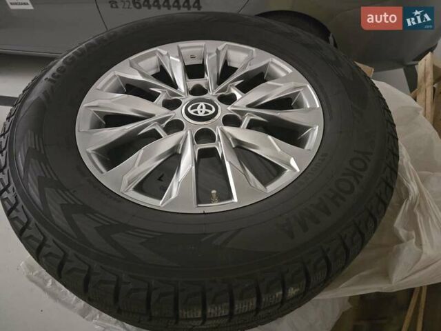 Чорний Тойота Ленд Крузер, об'ємом двигуна 3.3 л та пробігом 97 тис. км за 81651 $, фото 31 на Automoto.ua