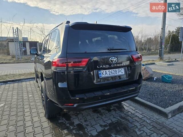 Чорний Тойота Ленд Крузер, об'ємом двигуна 3.3 л та пробігом 97 тис. км за 81651 $, фото 5 на Automoto.ua