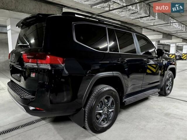 Черный Тойота Ленд Крузер, объемом двигателя 3.35 л и пробегом 13 тыс. км за 87000 $, фото 14 на Automoto.ua