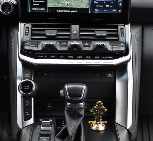 Черный Тойота Ленд Крузер, объемом двигателя 3.3 л и пробегом 28 тыс. км за 89900 $, фото 41 на Automoto.ua