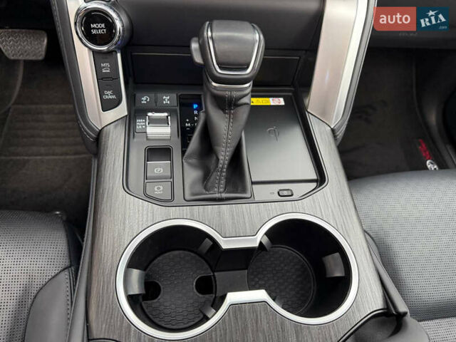 Черный Тойота Ленд Крузер, объемом двигателя 3.45 л и пробегом 65 тыс. км за 72500 $, фото 26 на Automoto.ua