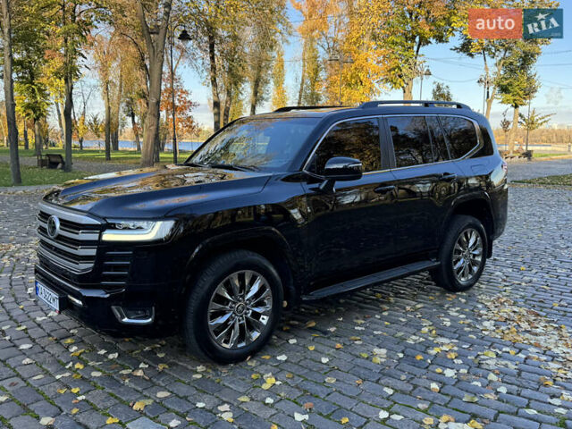 Черный Тойота Ленд Крузер, объемом двигателя 3.35 л и пробегом 24 тыс. км за 83700 $, фото 3 на Automoto.ua