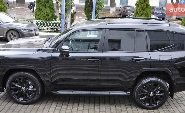 Черный Тойота Ленд Крузер, объемом двигателя 3.3 л и пробегом 28 тыс. км за 89900 $, фото 2 на Automoto.ua