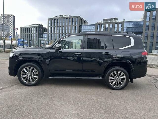 Черный Тойота Ленд Крузер, объемом двигателя 3.35 л и пробегом 19 тыс. км за 88700 $, фото 10 на Automoto.ua