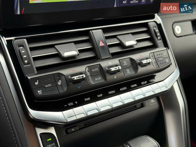 Черный Тойота Ленд Крузер, объемом двигателя 3.45 л и пробегом 65 тыс. км за 72500 $, фото 24 на Automoto.ua