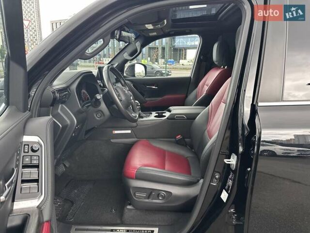 Черный Тойота Ленд Крузер, объемом двигателя 3.35 л и пробегом 19 тыс. км за 88700 $, фото 32 на Automoto.ua