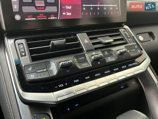 Черный Тойота Ленд Крузер, объемом двигателя 3.35 л и пробегом 79 тыс. км за 88499 $, фото 38 на Automoto.ua