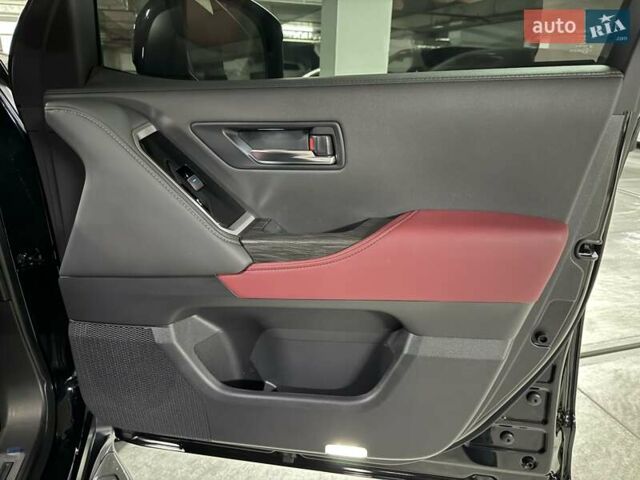 Черный Тойота Ленд Крузер, объемом двигателя 3.35 л и пробегом 13 тыс. км за 87000 $, фото 33 на Automoto.ua