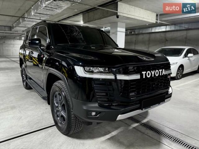 Черный Тойота Ленд Крузер, объемом двигателя 3.35 л и пробегом 13 тыс. км за 87000 $, фото 16 на Automoto.ua