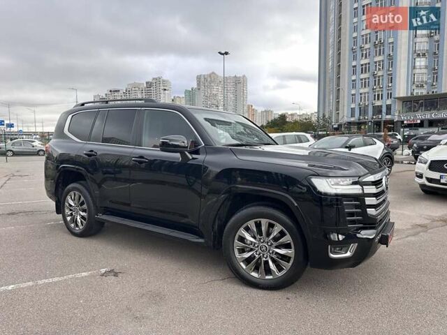 Чорний Тойота Ленд Крузер, об'ємом двигуна 3.35 л та пробігом 31 тис. км за 87700 $, фото 3 на Automoto.ua