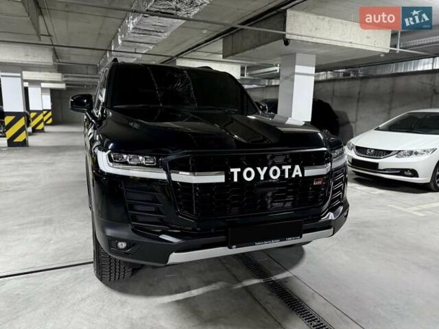 Черный Тойота Ленд Крузер, объемом двигателя 3.35 л и пробегом 13 тыс. км за 87000 $, фото 18 на Automoto.ua