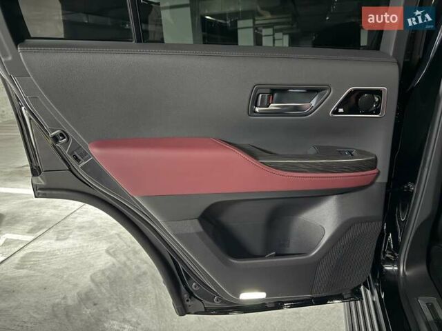 Черный Тойота Ленд Крузер, объемом двигателя 3.35 л и пробегом 13 тыс. км за 87000 $, фото 26 на Automoto.ua