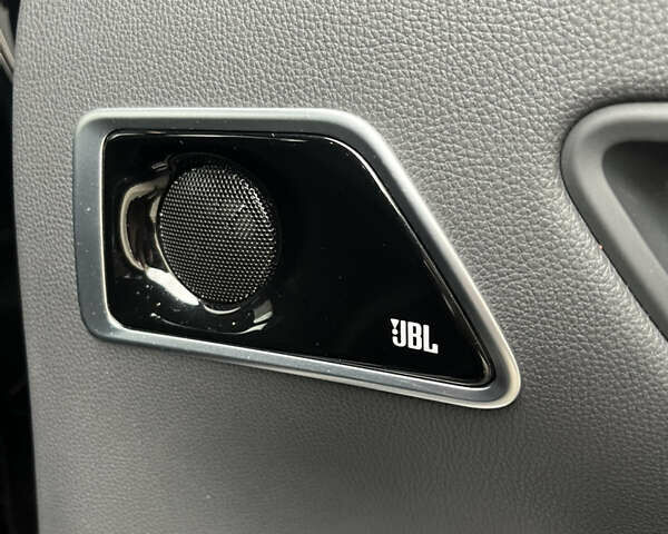 Черный Тойота Ленд Крузер, объемом двигателя 3.35 л и пробегом 79 тыс. км за 88499 $, фото 40 на Automoto.ua