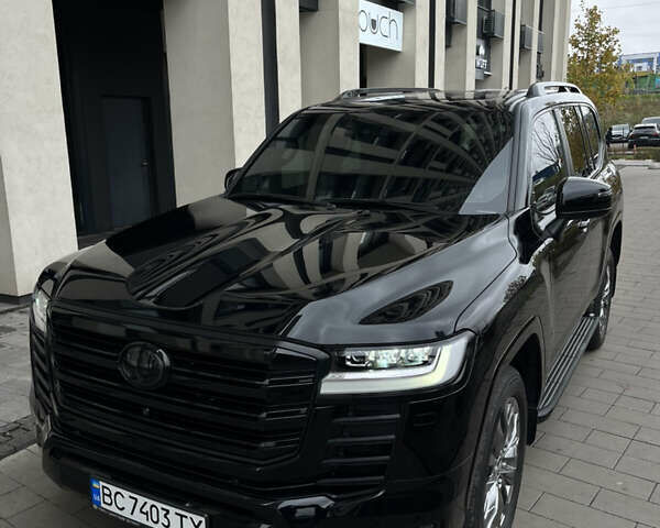 Черный Тойота Ленд Крузер, объемом двигателя 3.35 л и пробегом 79 тыс. км за 88499 $, фото 2 на Automoto.ua