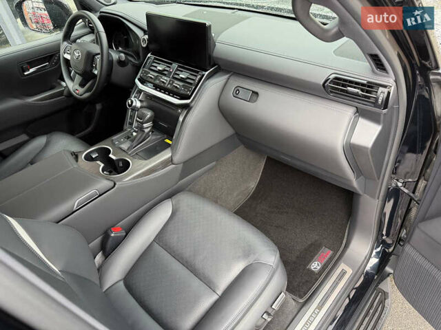 Черный Тойота Ленд Крузер, объемом двигателя 3.45 л и пробегом 65 тыс. км за 72500 $, фото 46 на Automoto.ua