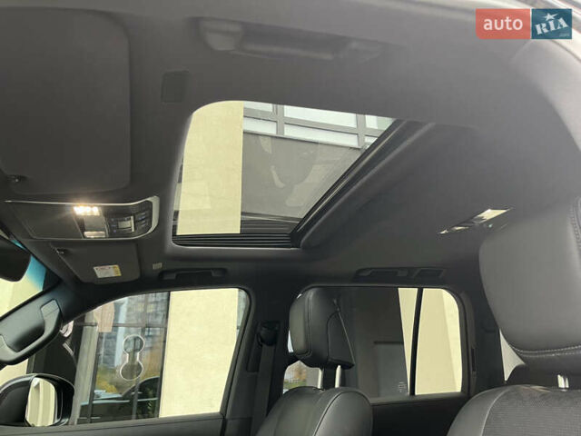 Черный Тойота Ленд Крузер, объемом двигателя 3.35 л и пробегом 79 тыс. км за 88499 $, фото 28 на Automoto.ua