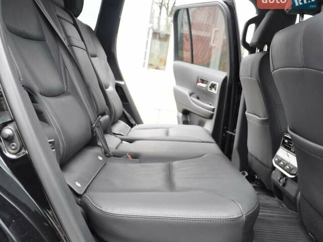 Черный Тойота Ленд Крузер, объемом двигателя 3.3 л и пробегом 28 тыс. км за 89900 $, фото 19 на Automoto.ua