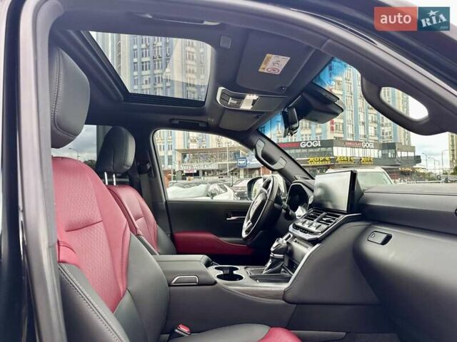 Черный Тойота Ленд Крузер, объемом двигателя 3.35 л и пробегом 19 тыс. км за 88700 $, фото 24 на Automoto.ua