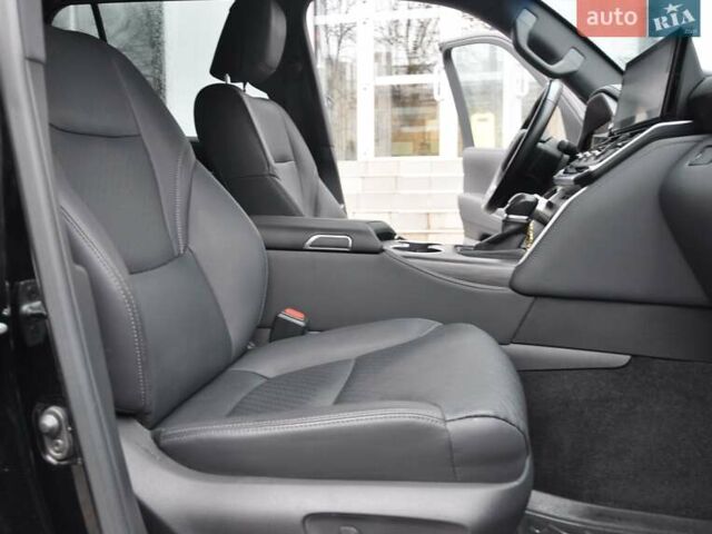 Черный Тойота Ленд Крузер, объемом двигателя 3.3 л и пробегом 28 тыс. км за 89900 $, фото 27 на Automoto.ua