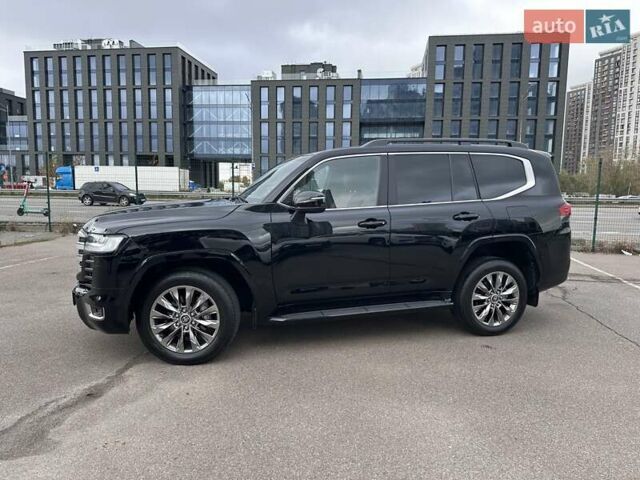 Черный Тойота Ленд Крузер, объемом двигателя 3.35 л и пробегом 19 тыс. км за 88700 $, фото 6 на Automoto.ua