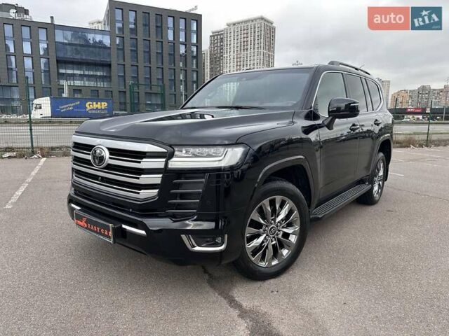 Черный Тойота Ленд Крузер, объемом двигателя 3.35 л и пробегом 19 тыс. км за 88700 $, фото 3 на Automoto.ua