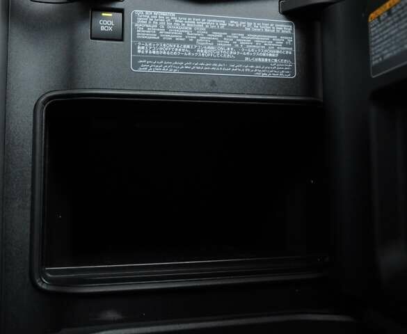 Черный Тойота Ленд Крузер, объемом двигателя 3.3 л и пробегом 28 тыс. км за 89900 $, фото 51 на Automoto.ua