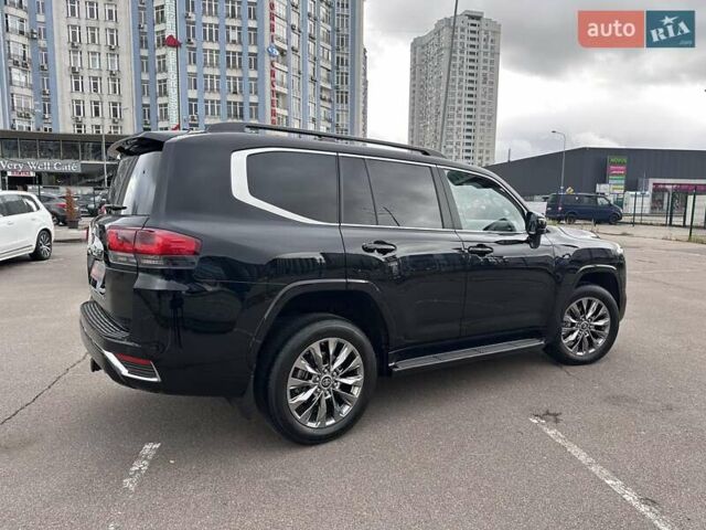 Черный Тойота Ленд Крузер, объемом двигателя 3.35 л и пробегом 19 тыс. км за 88700 $, фото 5 на Automoto.ua