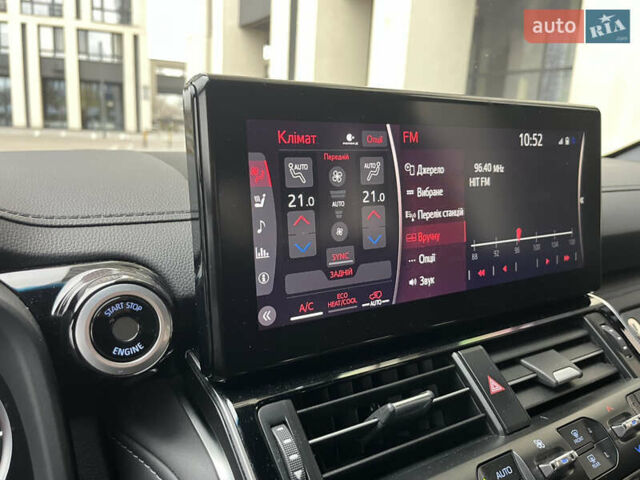 Черный Тойота Ленд Крузер, объемом двигателя 3.35 л и пробегом 79 тыс. км за 88499 $, фото 39 на Automoto.ua