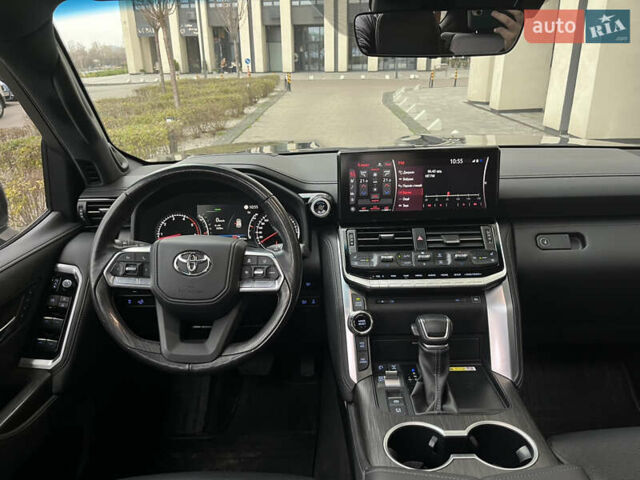 Черный Тойота Ленд Крузер, объемом двигателя 3.35 л и пробегом 79 тыс. км за 88499 $, фото 35 на Automoto.ua